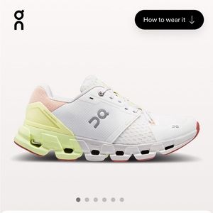 Brand new women’s OnCloud cloud flyers size 7